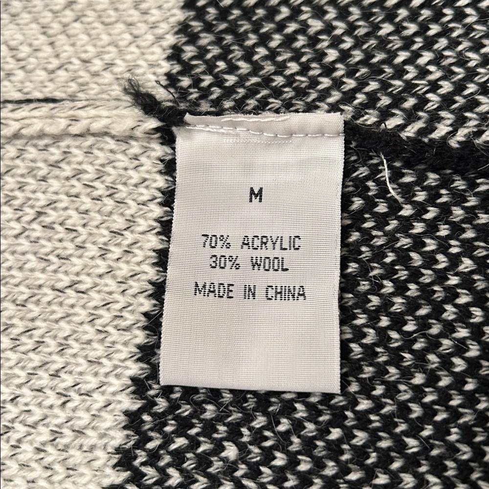 NWOT Heavy sweater coat. - Picture 4 of 6